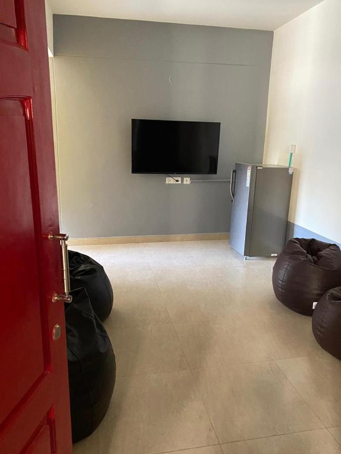 Rove By Boston Living Hostel Hajdarabad Zewnętrze zdjęcie